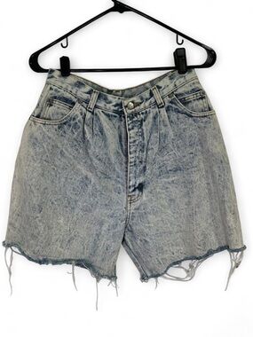 Vintage Acid Wash High-Waisted Cutoff Denim Shorts - Size 6 (see measurements)
